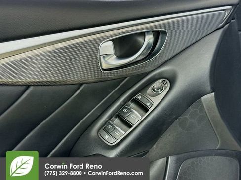 Used 2015 INFINITI Q50 Premium w/ Navigation Package image 18