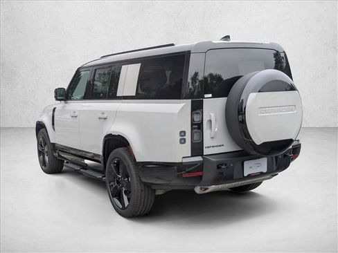 New 2026 Land Rover Defender 130 X-Dynamic SE AWD/4WD image 9