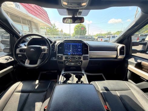 Used 2022 Ford F250 Lariat w/ Lariat Ultimate Package AWD/4WD image 36