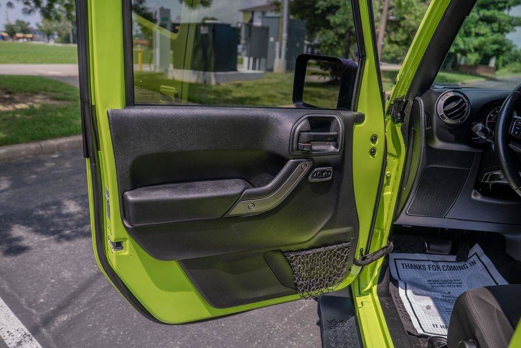 Used 2017 Jeep Wrangler Unlimited Sport w/ Quick Order Package 24S AWD/4WD image 9
