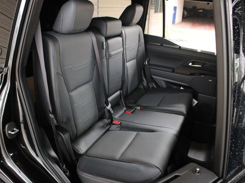 Used 2026 Lexus GX 550 w/ Cold Area Package AWD/4WD image 22
