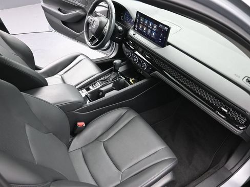Used 2024 Honda Accord EX-L image 27