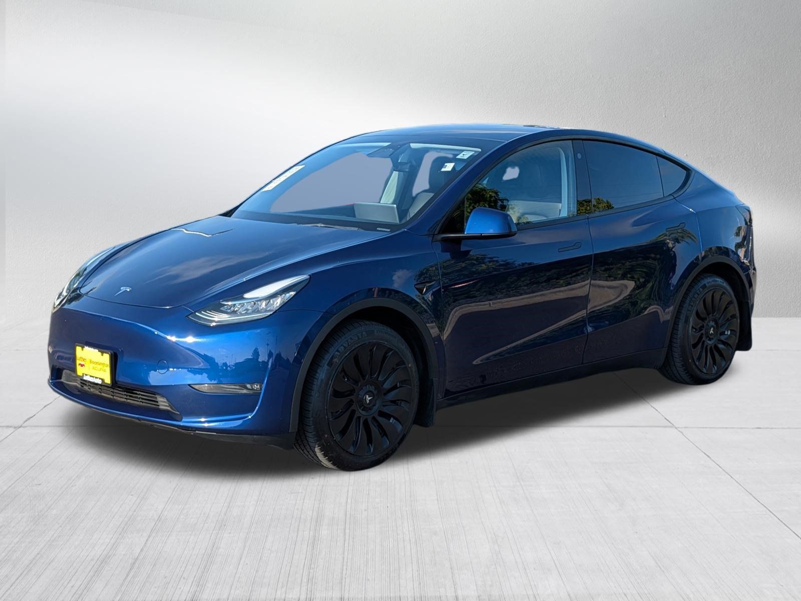 Used 2023 Tesla Model Y Long Range AWD/4WD image 3
