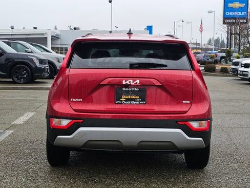 New 2025 Kia Niro EX image 4