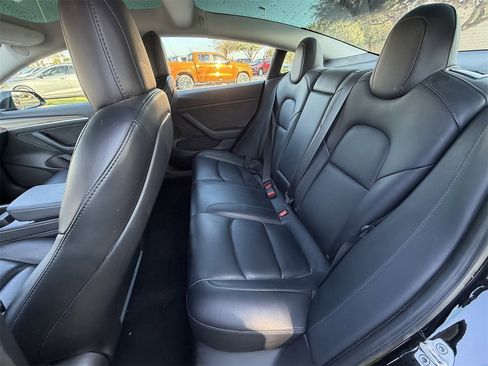 Used 2023 Tesla Model 3 Standard Range image 26