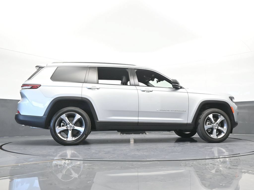 Used 2025 Jeep Grand Cherokee L Limited RWD image 63