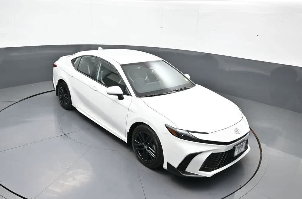 Used 2025 Toyota Camry SE w/ Convenience Package AWD/4WD image 35