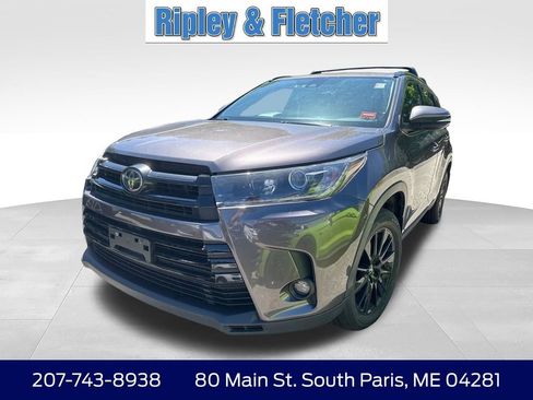 Used 2019 Toyota Highlander SE AWD/4WD image 1