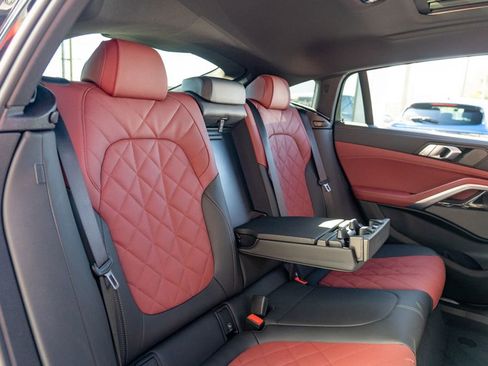 Used 2025 BMW X6 xDrive40i w/ Climate Comfort Package image 17