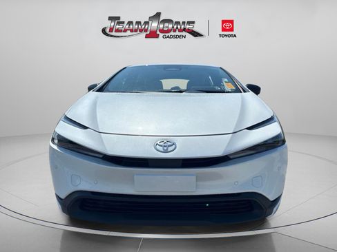 Used 2025 Toyota Prius LE FWD image 7