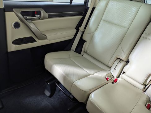 Used 2021 Lexus GX 460 Luxury image 12