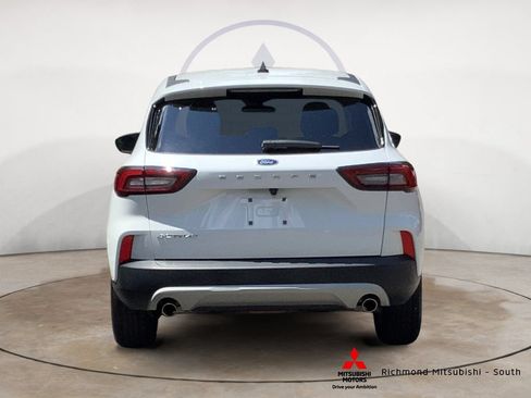 Used 2023 Ford Escape Active FWD image 4