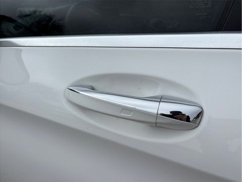 Used 2019 Mercedes-Benz GLC 300 image 16