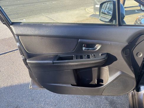 Used 2014 Subaru Crosstrek 2.0i Premium image 31