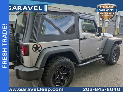 Used 2018 Jeep Wrangler Sport AWD/4WD image 6