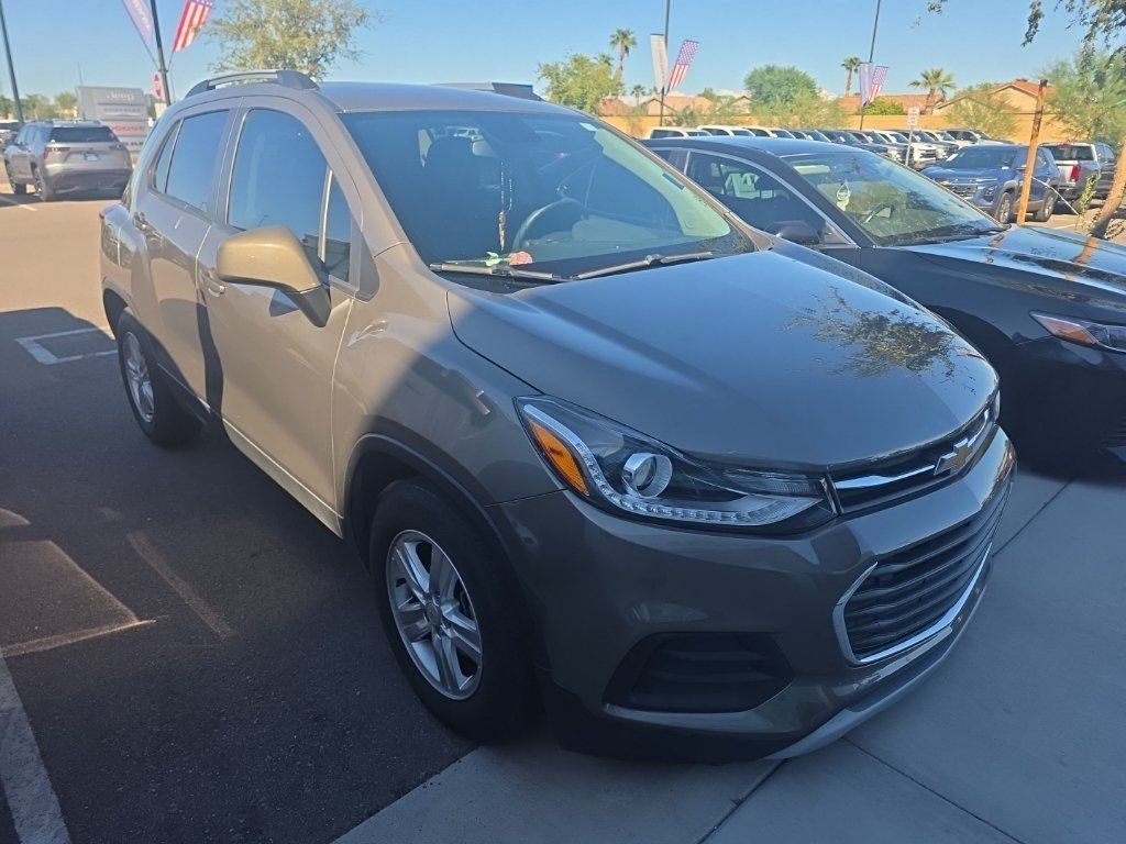 Used 2021 Chevrolet Trax LT FWD image 4