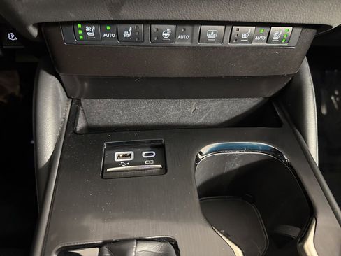 Used 2024 Lexus ES 350 w/ Accessory Package (Z2) FWD image 30