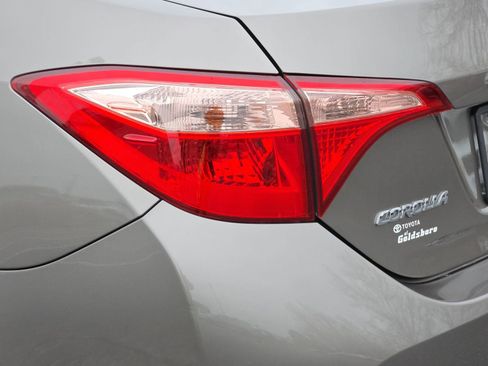Used 2019 Toyota Corolla LE image 32