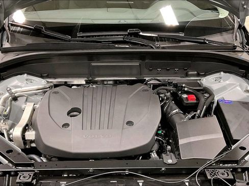 New 2026 Volvo XC60 B5 Core w/ Protection Package Premier image 12