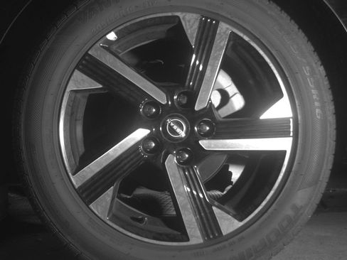 Used 2025 Nissan Sentra SV FWD image 14