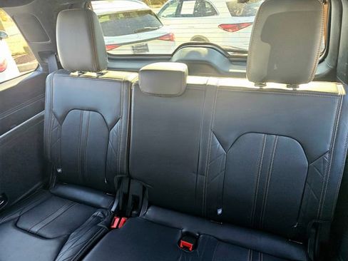 Used 2023 Ford Expedition Platinum image 25