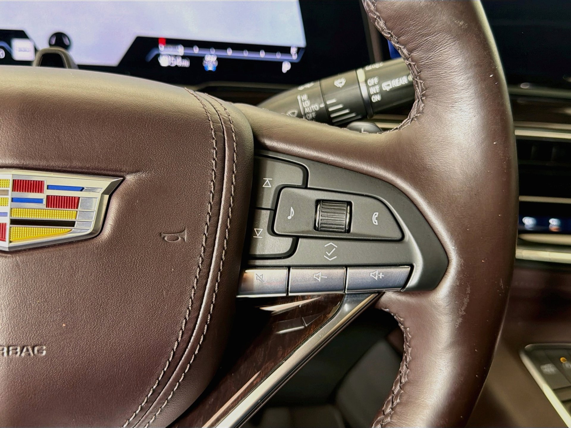 Used 2024 Cadillac Escalade ESV Sport Platinum AWD/4WD image 38