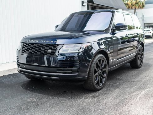 Used 2018 Land Rover Range Rover Supercharged AWD/4WD image 2