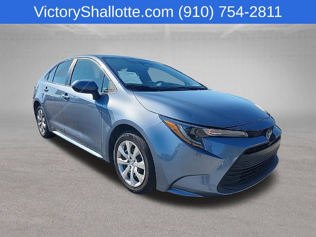 Used 2024 Toyota Corolla LE FWD image 3