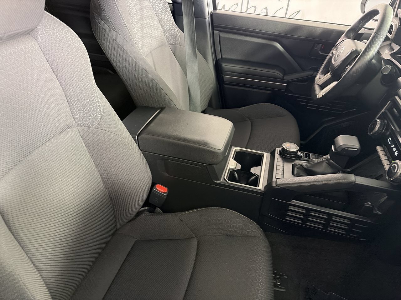 Used 2025 Toyota 4Runner SR5 AWD/4WD image 24