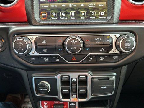 Certified 2021 Jeep Wrangler Unlimited Rubicon image 16