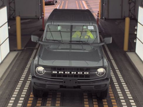 Used 2025 Ford Bronco Big Bend image 2