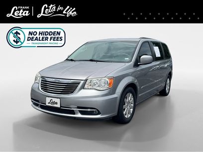 Used 2016 Chrysler Town & Country Touring w/ Driver Convenience Group