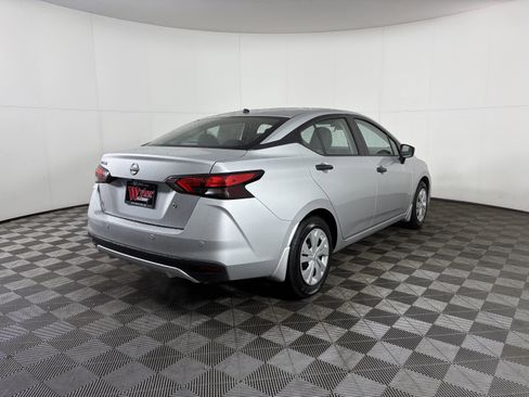 Used 2025 Nissan Versa S w/ Electronics Package FWD image 13
