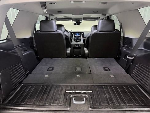 Used 2020 Cadillac Escalade Luxury w/ LPO, Radiant Package AWD/4WD image 34
