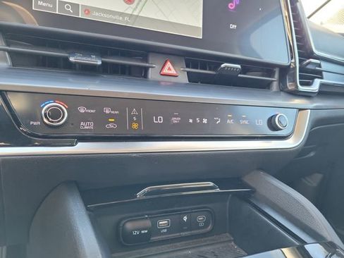 Used 2023 Kia Sportage EX image 24