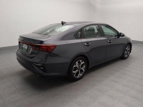 Used 2021 Kia Forte LXS FWD image 10