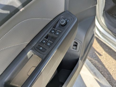 Used 2023 Volkswagen Atlas Cross Sport SE AWD/4WD image 10
