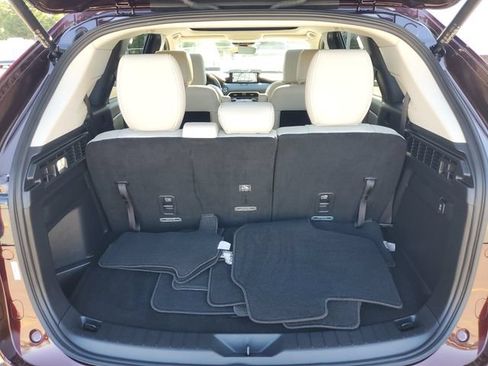 Used 2024 MAZDA CX-90 3.3 Turbo w/ Premium Package AWD/4WD image 32