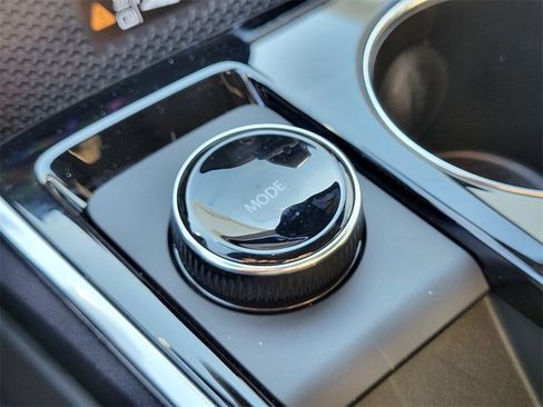 Used 2026 Chevrolet Equinox ACTIV w/ Convenience Package III image 23