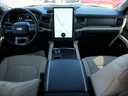Certified 2024 Ford Expedition Max Platinum image 23