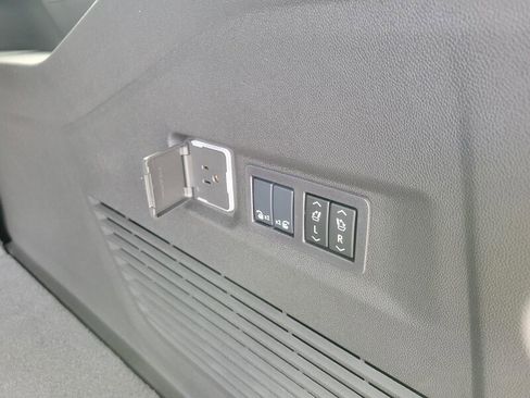 New 2026 GMC Yukon XL Elevation w/ Elevation Premium Package image 8