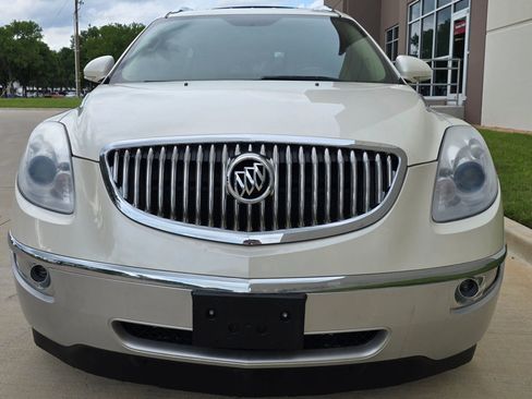 Used 2011 Buick Enclave CXL FWD image 2