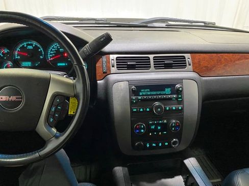 Used 2013 GMC Sierra 2500 SLT w/ SLT Convenience Package AWD/4WD image 19