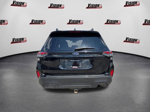 Used 2025 Subaru Forester Premium AWD/4WD image 6