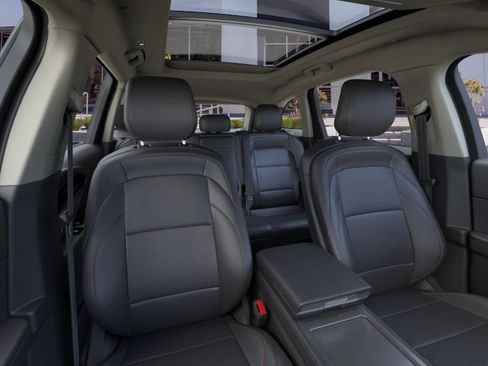 New 2026 Lincoln Nautilus Premier w/ Equipment Group 102A AWD/4WD image 10