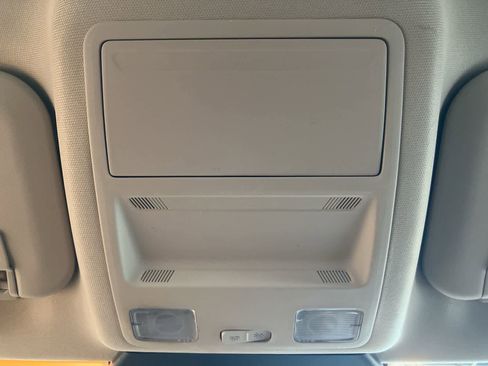 Used 2020 Ford Escape SE image 22