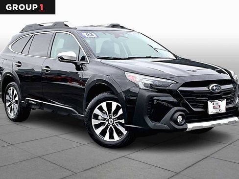 Used 2023 Subaru Outback Touring image 3