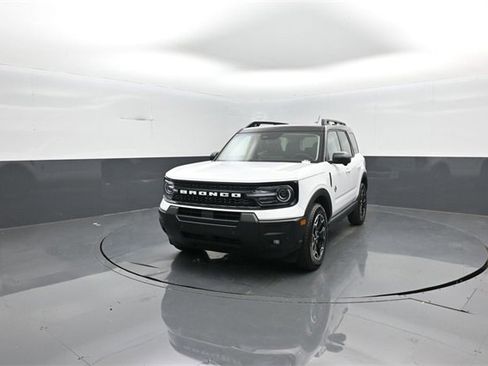 New 2025 Ford Bronco Sport Outer Banks w/ Outer Banks Tech Package+ image 3