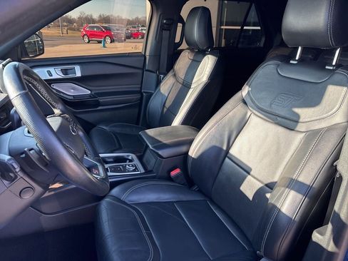 Used 2021 Ford Explorer ST image 12