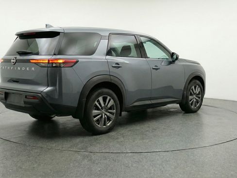 Used 2025 Nissan Pathfinder SV image 9